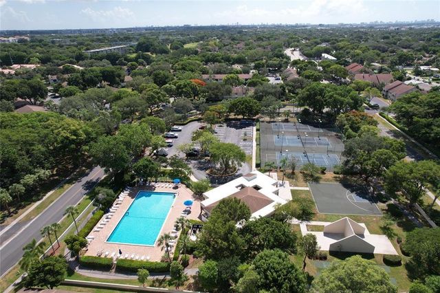 715 Gardens Drive 203, Pompano Beach, FL 33069