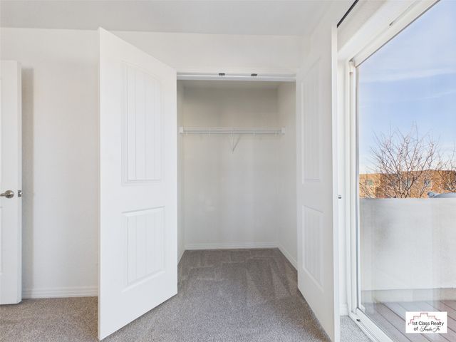 4650 Camino Cuervo, Santa Fe, NM 87507