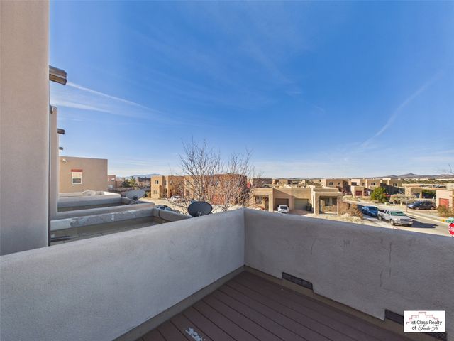 4650 Camino Cuervo, Santa Fe, NM 87507