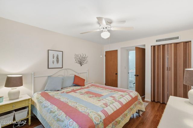 233 S Paseo Pena Apt B, Green Valley, AZ 85614