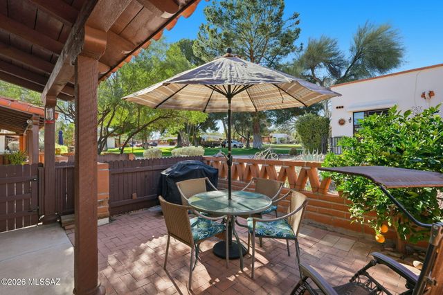 233 S Paseo Pena Apt B, Green Valley, AZ 85614