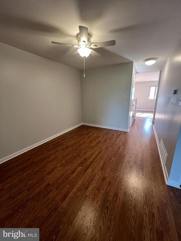 10 JAMES CT, Newark, DE 19702