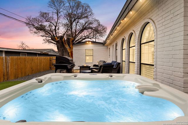 607 Redcliff, San Antonio, TX 78216