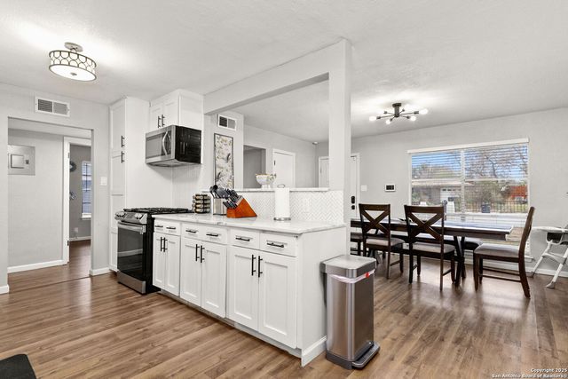 607 Redcliff, San Antonio, TX 78216