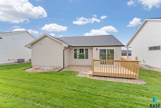 1712 N Concord Dr Drive, Sioux Falls, SD 57110