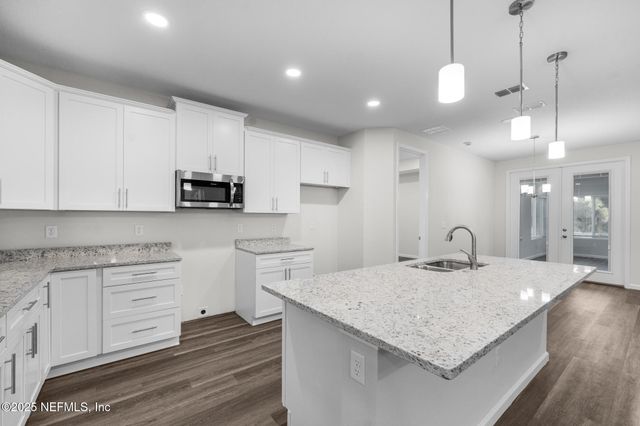 9141 WOODSMAN COVE Lane, Jacksonville, FL 32226