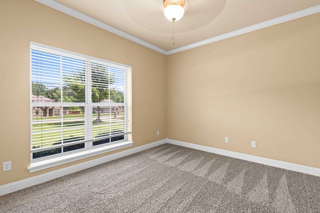 110 Hidden Creek Lane, Longview, TX 75602