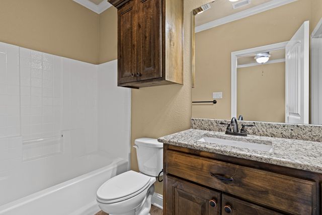 110 Hidden Creek Lane, Longview, TX 75602