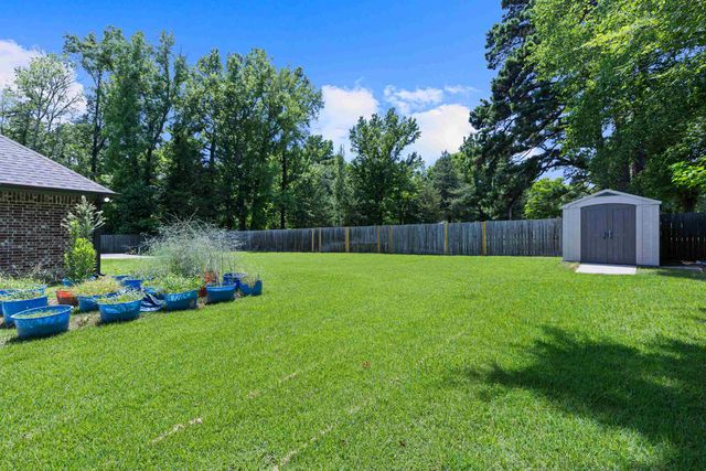 110 Hidden Creek Lane, Longview, TX 75602