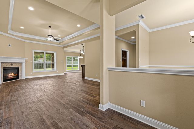 110 Hidden Creek Lane, Longview, TX 75602