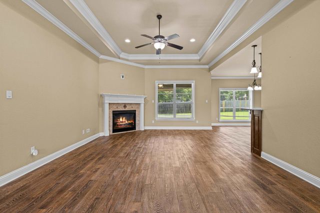 110 Hidden Creek Lane, Longview, TX 75602