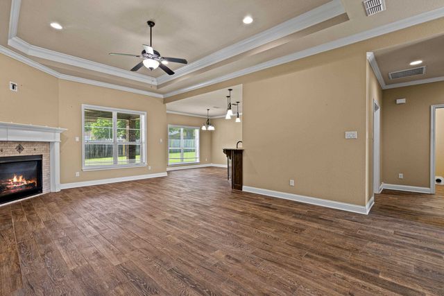 110 Hidden Creek Lane, Longview, TX 75602