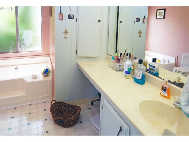 100 Sw 195TH Ave #160, Beaverton, OR 97006