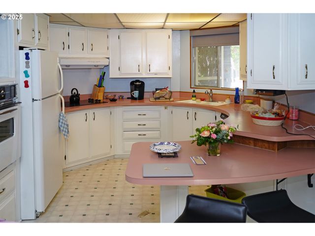 100 Sw 195TH Ave #160, Beaverton, OR 97006