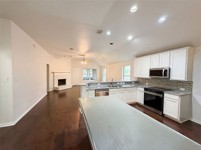 2124 Highland River Drive, Wylie, TX 75098