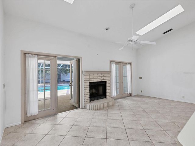 4816 79TH AVENUE PLAZA E, Sarasota, FL 34243