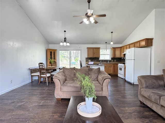 2840 Stonewood Court, Grand Rapids, MI 49504