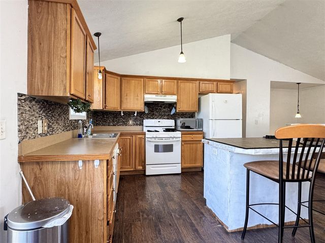 2840 Stonewood Court, Grand Rapids, MI 49504