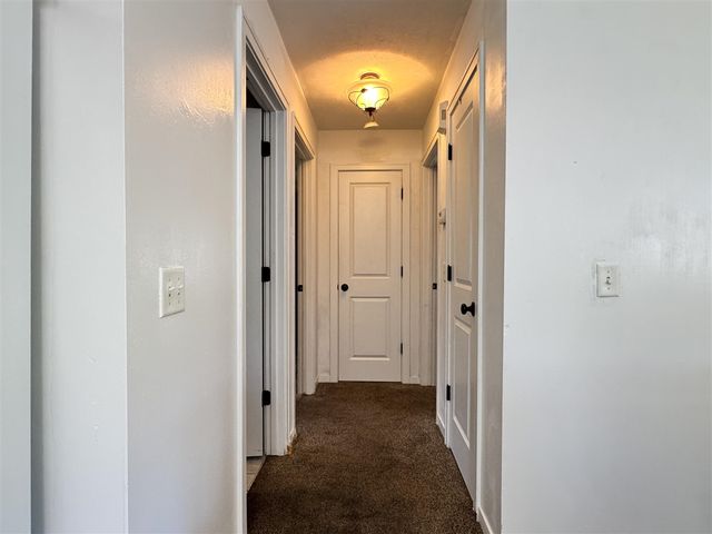 2840 Stonewood Court, Grand Rapids, MI 49504