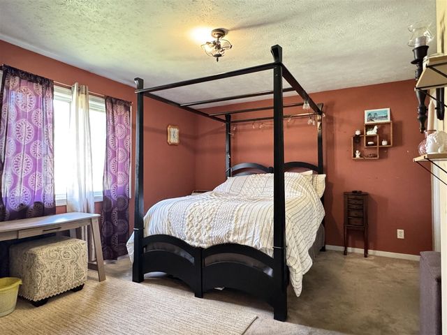 2840 Stonewood Court, Grand Rapids, MI 49504