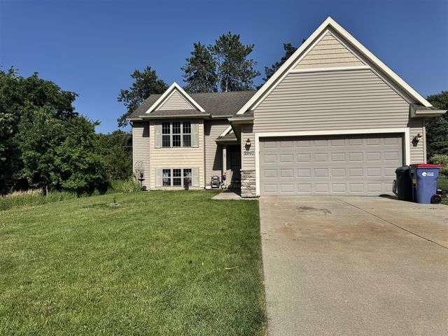 2840 Stonewood Court, Grand Rapids, MI 49504