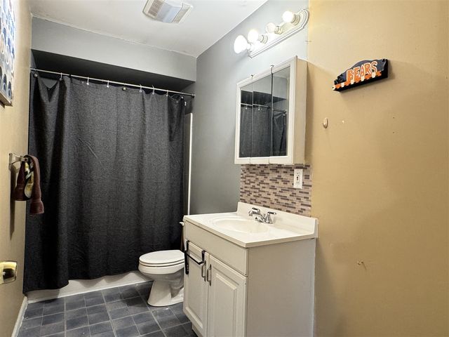 2840 Stonewood Court, Grand Rapids, MI 49504