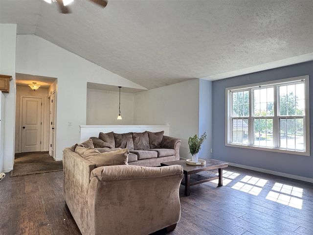 2840 Stonewood Court, Grand Rapids, MI 49504