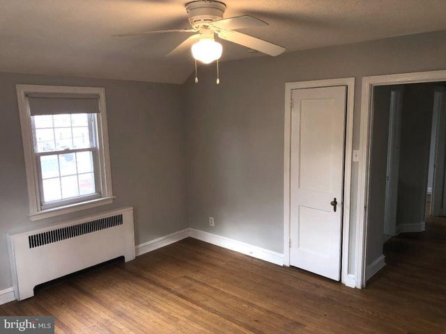 34 BRAEBURN RD, Havertown, PA 19083