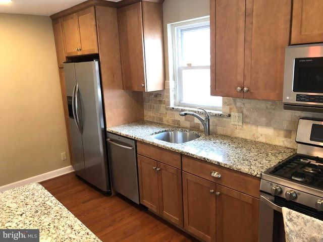 34 BRAEBURN RD, Havertown, PA 19083