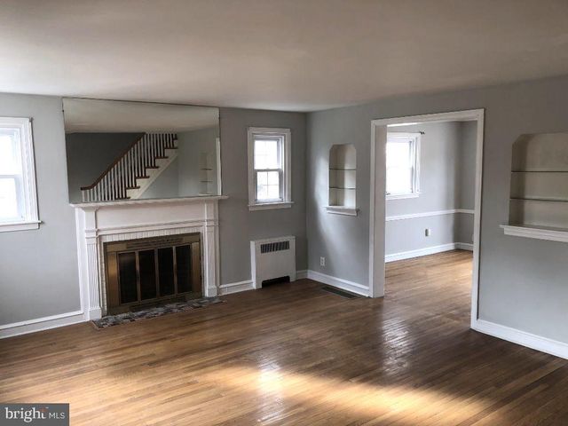 34 BRAEBURN RD, Havertown, PA 19083