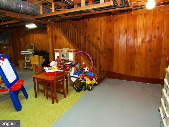 34 BRAEBURN RD, Havertown, PA 19083