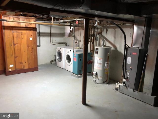 34 BRAEBURN RD, Havertown, PA 19083