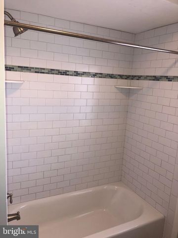 34 BRAEBURN RD, Havertown, PA 19083