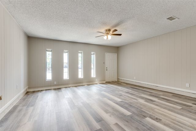 1541 Cloverdale Drive, Fort Worth, TX 76134