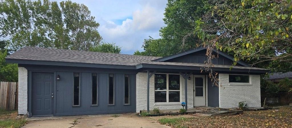1541 Cloverdale Drive, Fort Worth, TX 76134