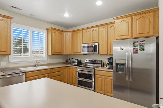 4724 W WAGON TRAIN DR, Herriman, UT 84096