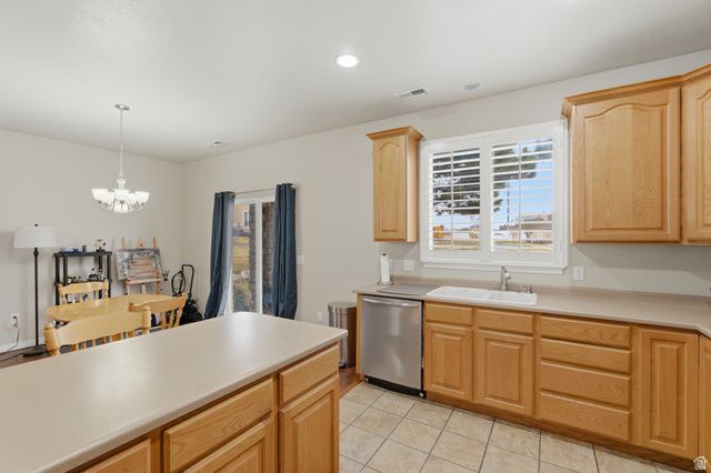 4724 W WAGON TRAIN DR, Herriman, UT 84096