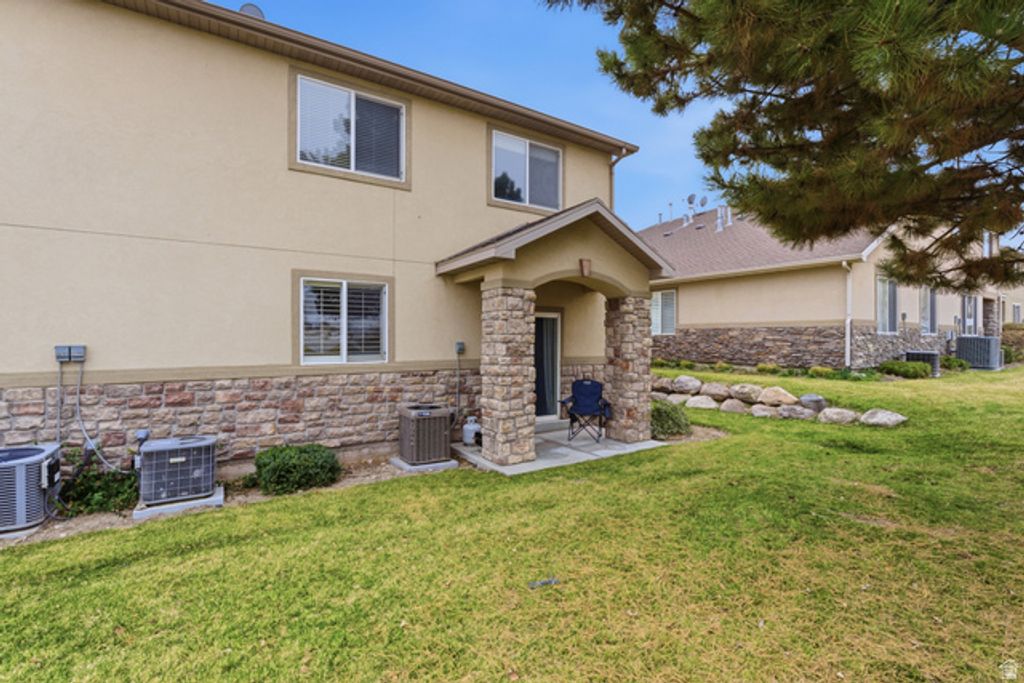 Image 24 of property listing at 4724 W WAGON TRAIN DR, Herriman, UT 84096