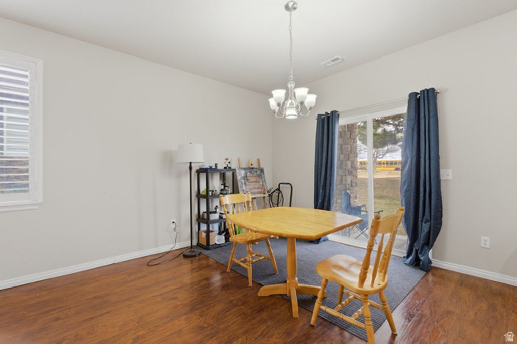 Image 5 of property listing at 4724 W WAGON TRAIN DR, Herriman, UT 84096