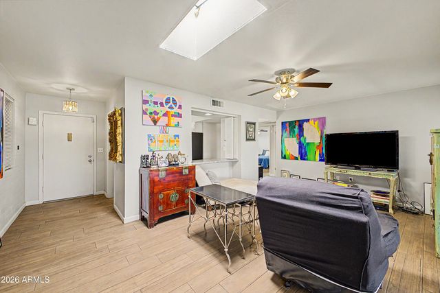 11016 N COGGINS Drive, Sun City, AZ 85351