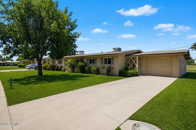 11016 N COGGINS Drive, Sun City, AZ 85351