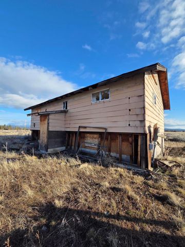 27960 Wheeler Street, Sprague River, OR 97639