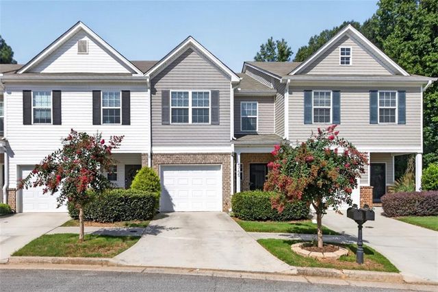 4765 Beacon Ridge Lane, Flowery Branch, GA 30542