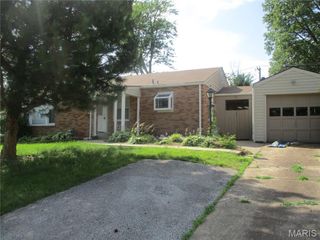 2823 Darwin Court, St Louis, MO 63121