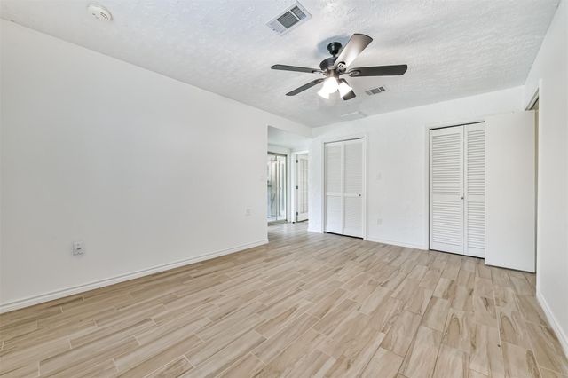 807 Stadium Circle, Friendswood, TX 77546