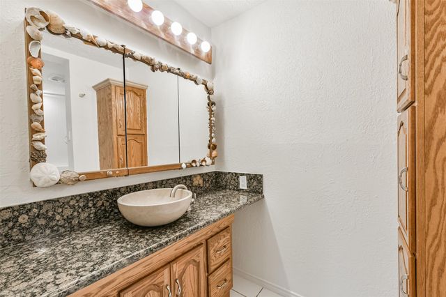 807 Stadium Circle, Friendswood, TX 77546