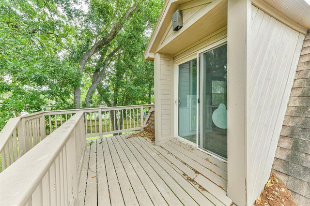807 Stadium Circle, Friendswood, TX 77546