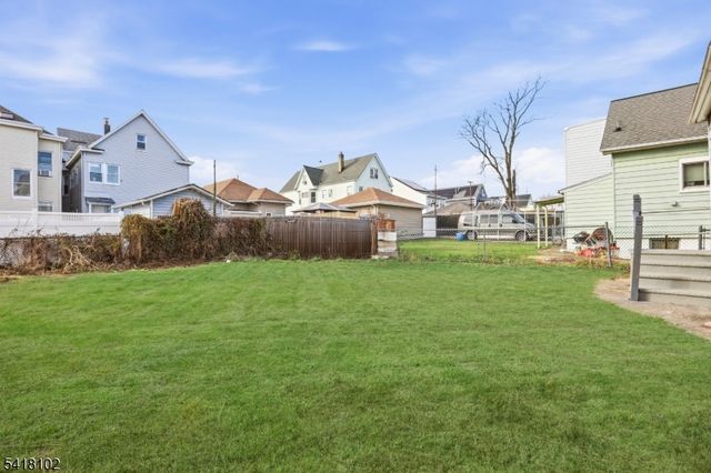 338 E 19Th St, Paterson City, NJ 07524