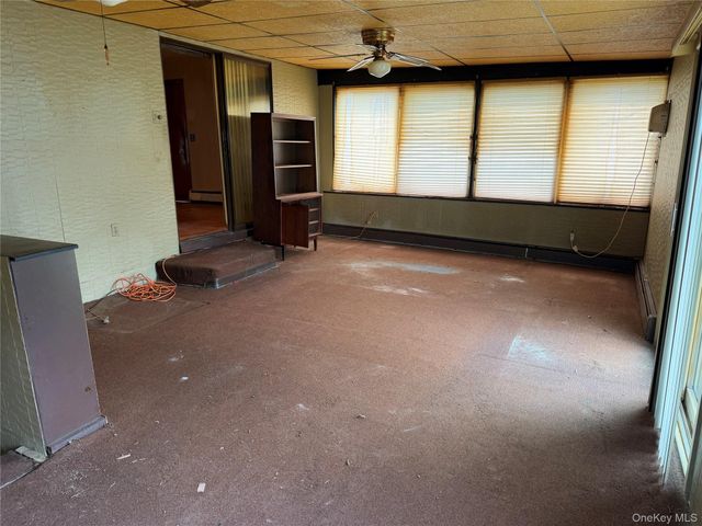30 Bayview Avenue, Bayport, NY 11705