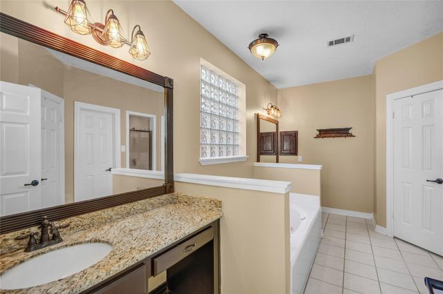 13215 Jessica Lane, Houston, TX 77069